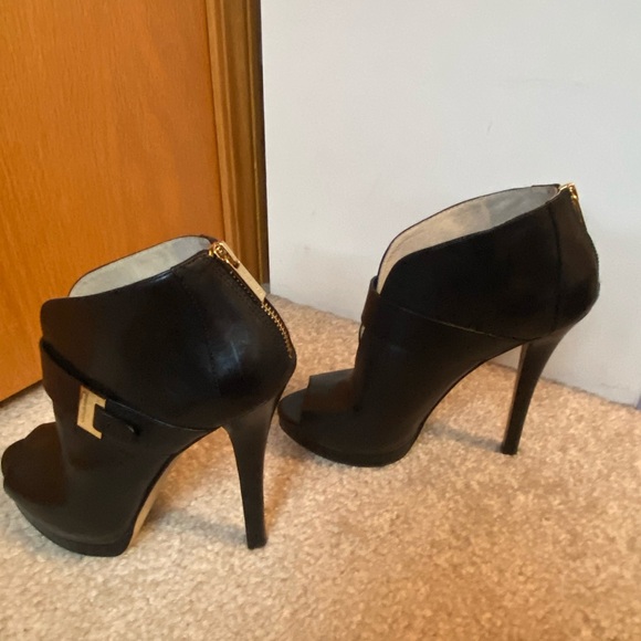 Michael Kors Giuliana peep toe bootie Sz 8 - Picture 6 of 9